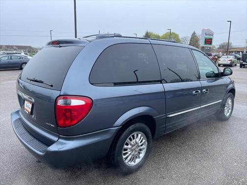 2002 Chrysler Town & Country Limited