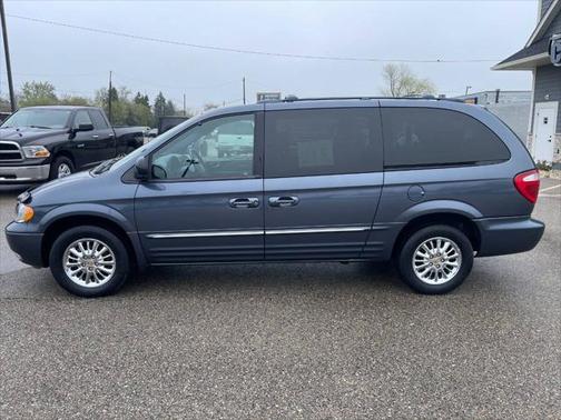 2002 Chrysler Town & Country Limited