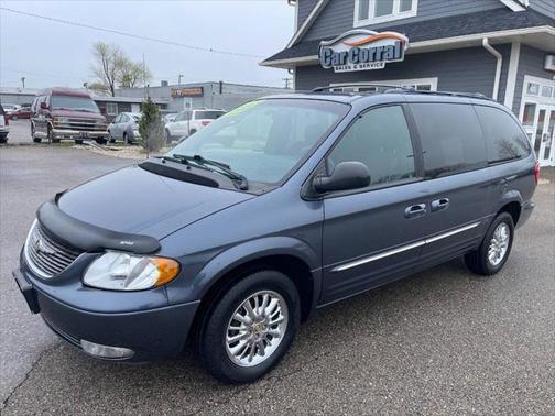 2002 Chrysler Town & Country Limited