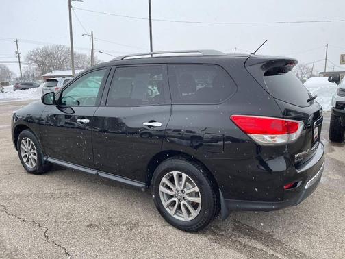 2016 Nissan Pathfinder S