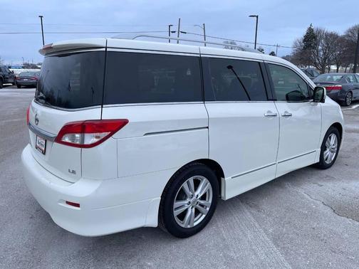2014 Nissan Quest LE
