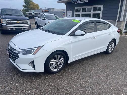 2020 Hyundai ELANTRA SEL