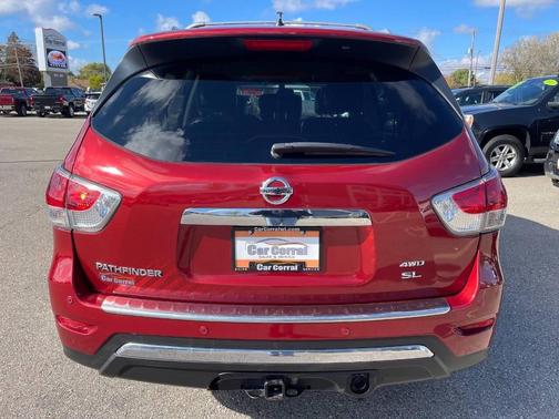 2015 Nissan Pathfinder SL