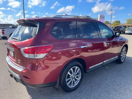 2015 Nissan Pathfinder SL