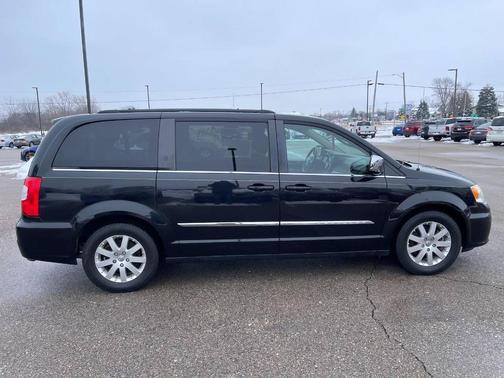 2012 Chrysler Town & Country Touring-L