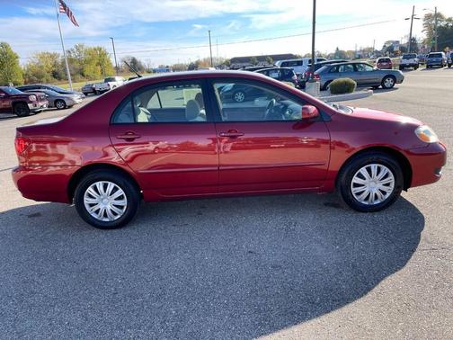 2005 Toyota Corolla LE