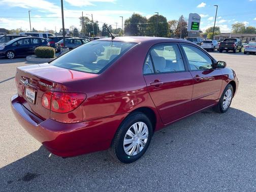 2005 Toyota Corolla LE
