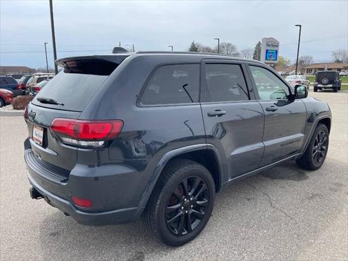 2017 Jeep Grand Cherokee Altitude