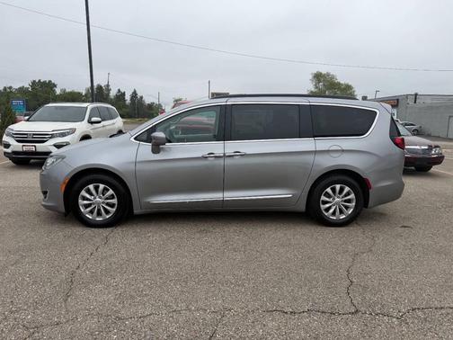 Silver 2017 Chrysler Pacifica Touring-L