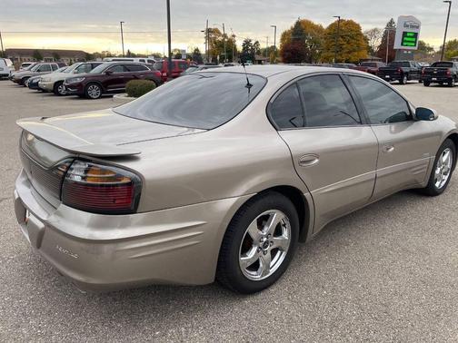 2004 Pontiac Bonneville SLE 4dr Sedan