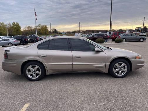2004 Pontiac Bonneville SLE 4dr Sedan