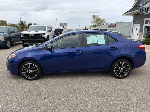 Blue 2015 Toyota Corolla S Plus