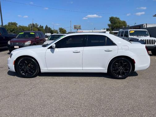 2019 Chrysler 300 S