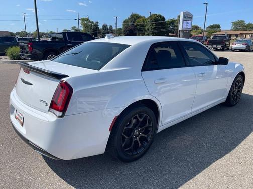 2019 Chrysler 300 S