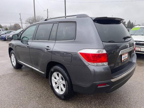2012 Toyota Highlander SE