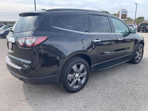 2017 Chevrolet Traverse 2LT