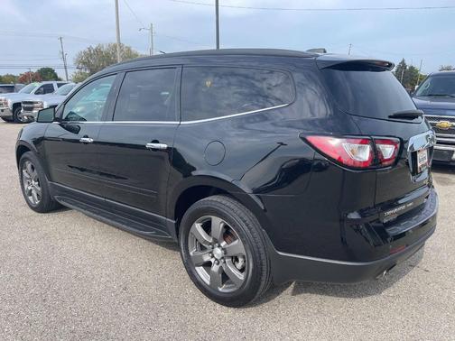 2017 Chevrolet Traverse 2LT