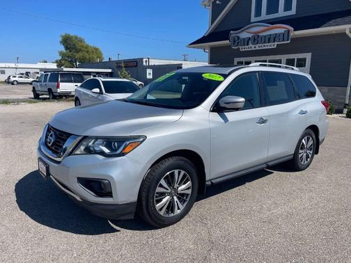 2017 Nissan Pathfinder SL
