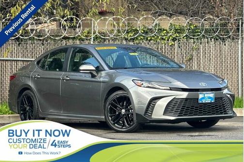 2025 Toyota Camry SE