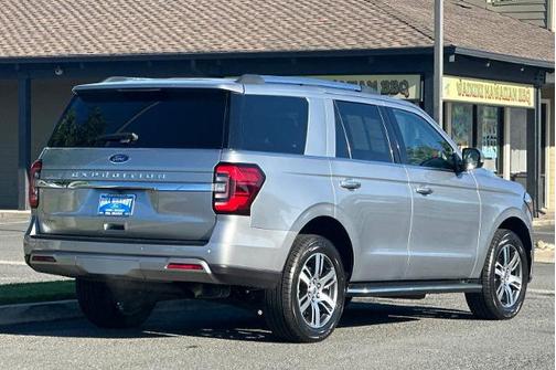 ICONIC SILVER METALLIC 2023 Ford Expedition LIMITED