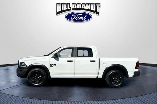 Bright White Clearcoat 2024 RAM 1500 Classic SLT
