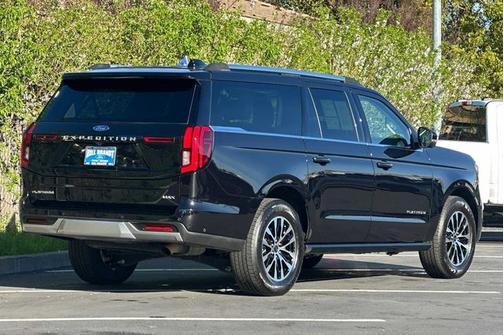2025 Ford Expedition PLATINUM