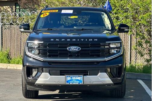 2025 Ford Expedition PLATINUM