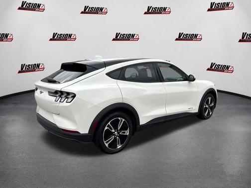 2022 Ford Mustang Mach-E Select