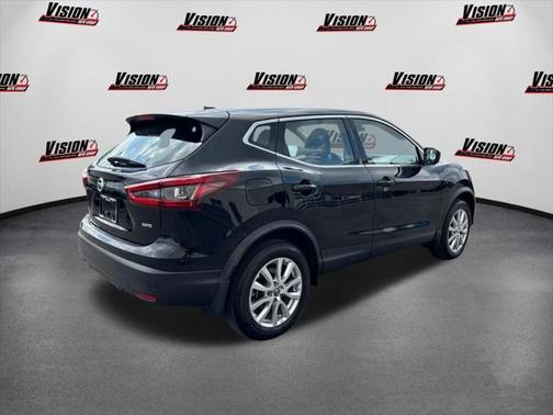 2022 Nissan Rogue Sport S