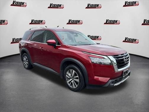 2022 Nissan Pathfinder SL 4WD