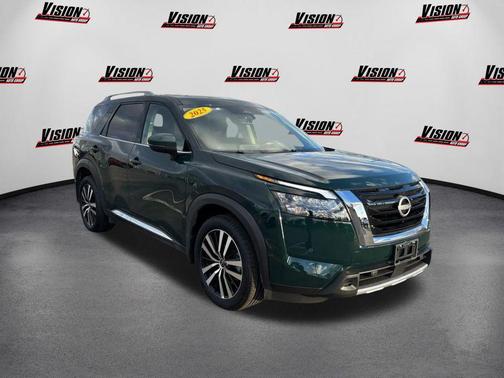 2025 Nissan Pathfinder Platinum 4WD