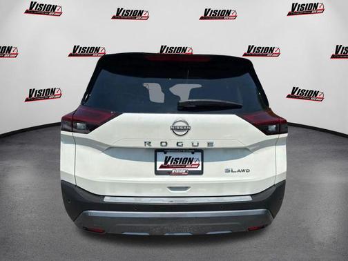 2022 Nissan Rogue SL