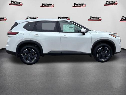 Everest White Pearl Tricoat 2026 Nissan Rogue SV