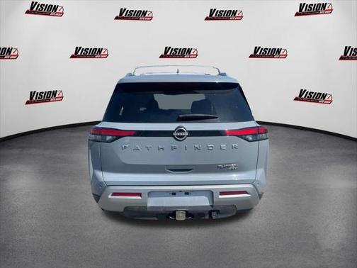 2022 Nissan Pathfinder Platinum 4WD