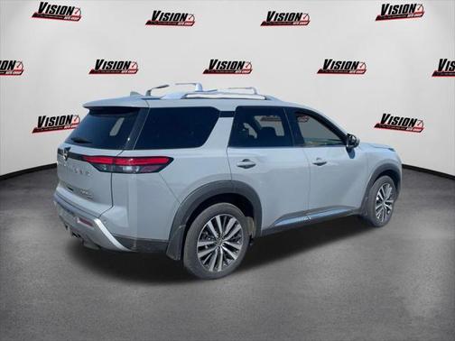 2022 Nissan Pathfinder Platinum 4WD