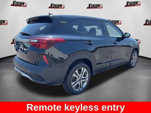 Cherry Black 2022 Kia Seltos LX