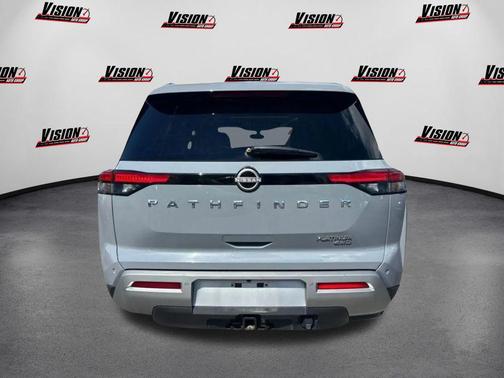 2023 Nissan Pathfinder Platinum 4WD