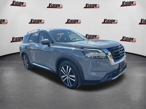 2023 Nissan Pathfinder Platinum 4WD