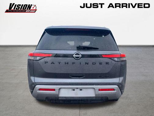 2023 Nissan Pathfinder SL 4WD
