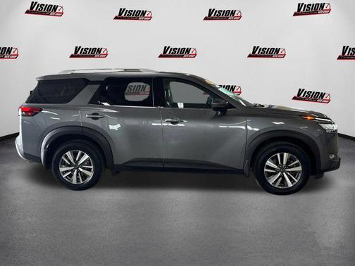 Gun Metallic 2023 Nissan Pathfinder SL 4WD