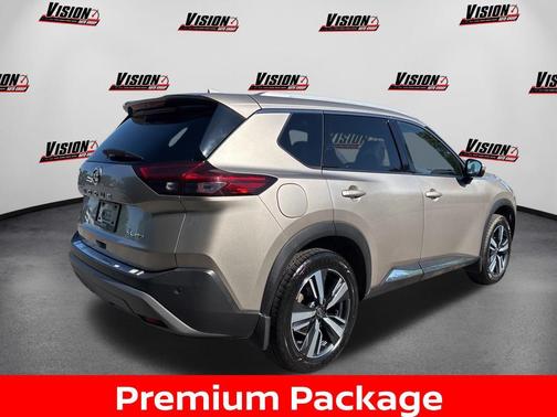Champagne Silver Metallic 2021 Nissan Rogue SL