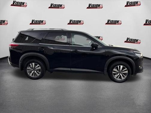 2024 Nissan Pathfinder SL 4WD