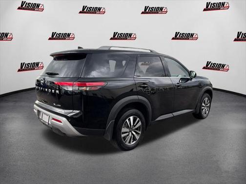 2024 Nissan Pathfinder SL 4WD