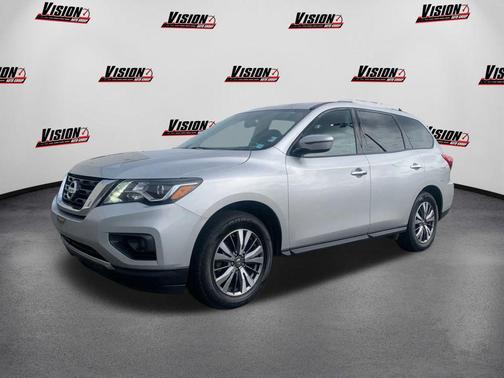 2018 Nissan Pathfinder SV