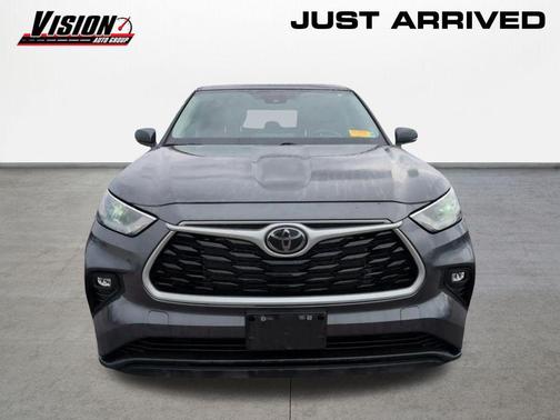 Magnetic Gray Metallic 2023 Toyota Highlander LE