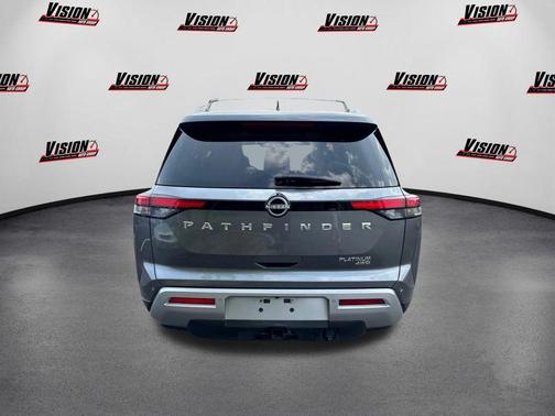 2022 Nissan Pathfinder Platinum 4WD