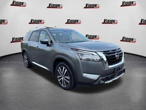 2022 Nissan Pathfinder Platinum 4WD