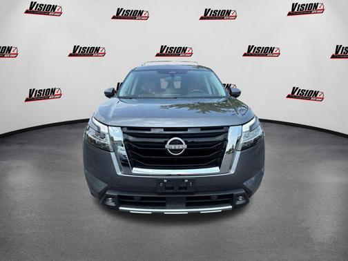 2022 Nissan Pathfinder Platinum 4WD