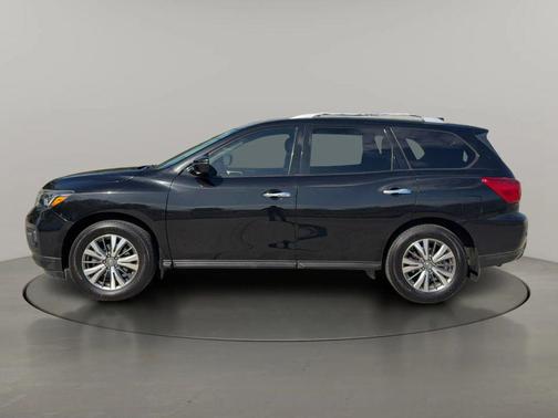 2019 Nissan Pathfinder S