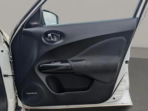 White Pearl 2015 Nissan Juke NISMO RS